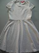 více - 1212  Krimplenové šaty smetanové s černým proužkem  Y.D.   9/10 let