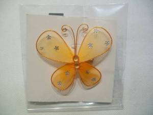 zvětšit obrázek - Dekorace motýl 6 x 7cm se zapínacím špendlíkem - oranžový