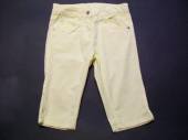 více - 2206 Krátké plátěné kalhoty s elastanem žluté  AVENUE   10 let  v.140