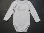 více - 1212 Body dl.rukáv šedý melír se žirafkou  12-18m