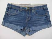 více - 2604 Dívčí riflové kraťasy   DENIM  cca 14-15 let   v.34