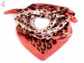 více - Saténový šátek lososový s leopardím vzorem  57 x 57cm