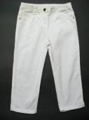 více - 1717 Krátké elast.kalhoty bílé  GEORGE  8-9 let