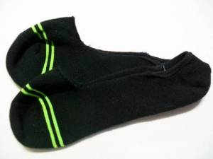 zvětšit obrázek - Nízké ponožky s frtoté chodidlem černé zelený proužek  v.31/34