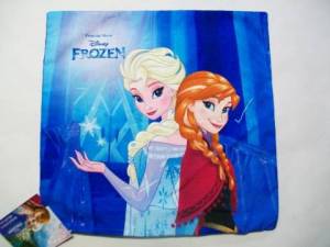 zvětšit obrázek - Povlak na polštář Frozen  40 x 40cm