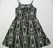 více - 1212 Lehké nenošené polyesterové šaty na ramínka černo-krémový vzor  NEXT  9 let