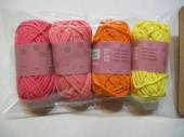 více - 4 x mini klubíčko bavl. příze růžovo-oranžovo-žluté  /každé klubíčko 10g=25m/