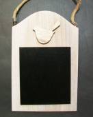 více - Závěsná dřevěná tabule s ptáčkem  20 x 30cm
