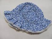 více - 1208 Nenošený plátěný klobouček modrý drobně květovaný   GEORGE  3-6m