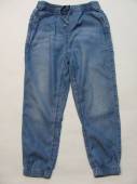 více - 2603 Slabé riflové kalhoty sv.modré, pas a nohavice do gumy  NEXT  5 let  v.110
