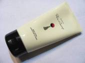 více - 2504 Pleťové mléko Far Away  AVON   150ml