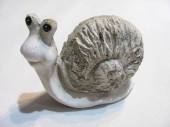 více - Polyresin šnek  přírodní   dl. 10cm